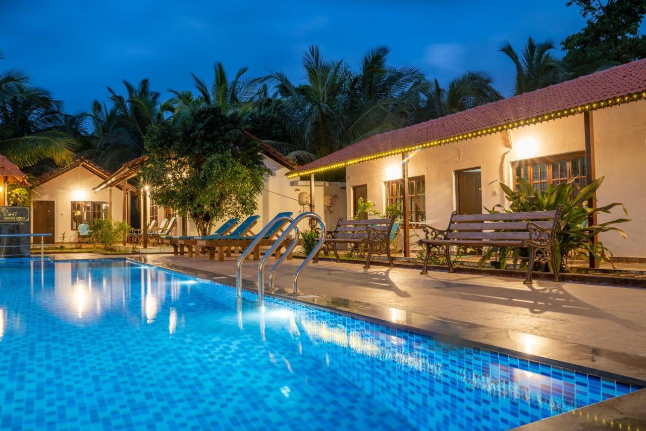 Dhanrains Moonlight Retreat Cottages 帕罗林 外观 照片